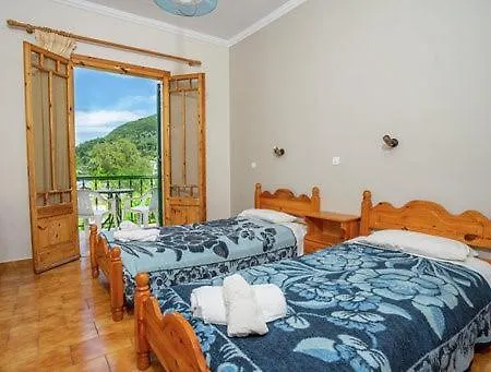 Studio Apostolis Hostel *